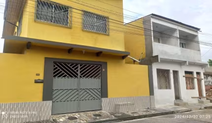 Sobrado para venda com 200 metros quadrados com 6 quartos em Bengui - Belém - PA
