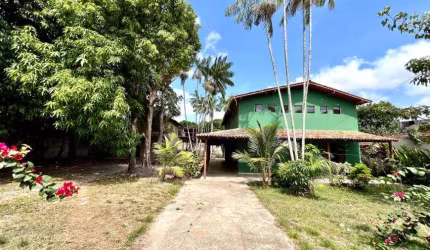 JN vendo casas no mesmo terreno cada um com dois andares