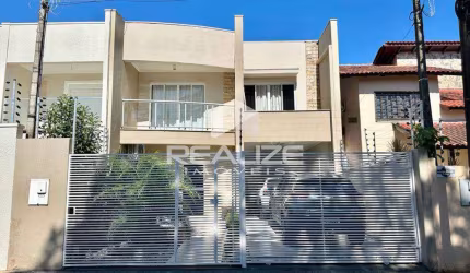 Sobrado à venda no Jardim Lancaster com Edícula - Mobiliado