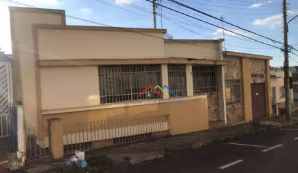 Casa com 3 dormitórios à venda, 250 m² por R$ 580.000 - Centro - Bragança Paulista/SP