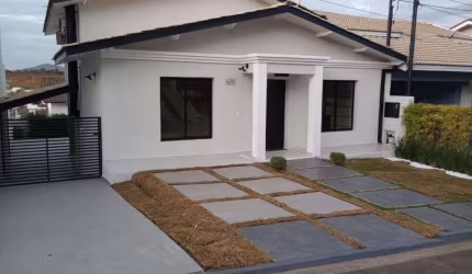 Casa com 3 dormitórios à venda, 183 m² por R$ 1.285.000 - Residencial Euroville - Bragança Paulista/SP