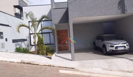 Casa com 3 dormitórios à venda, 165 m² por R$ 950.000 - Condomínio Portal da Serra - Bragança Paulista/SP