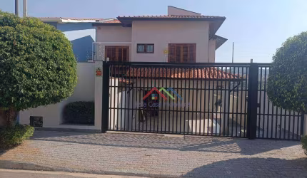 Casa com 3 dormitórios à venda, 200 m² por R$ 1.100.000 - Jardim Primavera - Bragança Paulista/SP
