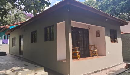 Linda casa em condominio fechado