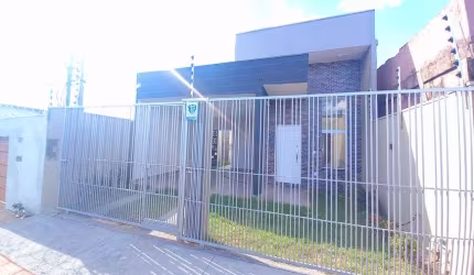 Casa com piscina 3 quartos 1 Suíte Bairro Cidade Verde - Cuiabá - MT