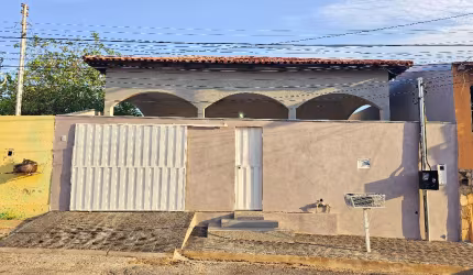 Linda Casa a venda 3 quartos 1 Suíte Bairro Praeiro - Cuiabá - MT
