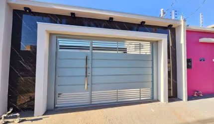 Casa a venda com piscina 3 quartos sendo 2 Suítes Bairro Jardim Califórnia - Cuiabá - MT