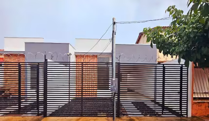 Casa a venda 3 quartos sendo 1 Suíte Bairro Jardim Gramado - Cuiabá - MT