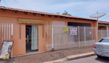 Casa para Venda - Jardim Imperial, Cuiabá - 250m², 1 vaga