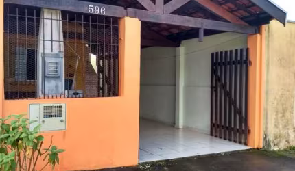 Ubatuba, Perequê Açu - Casa geminada com 02 dormitórios, sendo 01 suíte.