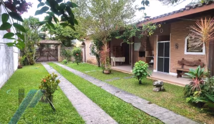 Ubatuba, Itaguá - Casa mobiliada com 02 dormitórios.