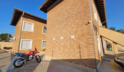 Ubatuba, Centro - Apartamento terreo  com 02 dormitórios.