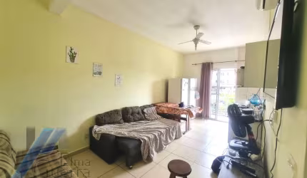 Ubatuba, Toninhas - Casa sobrado geminado mobiliado próximo ao mar com 02 dormitórios.
