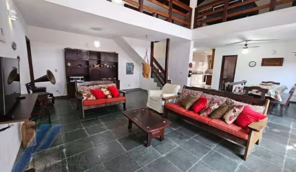 Ubatuba, Lazaro - Casa sobrado  com 05  suites .