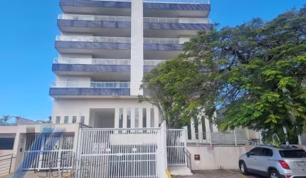 Ubatuba, Centro - Apartamento com 180 m2 de área útil, com 03 suítes e áres de lazer completa.
