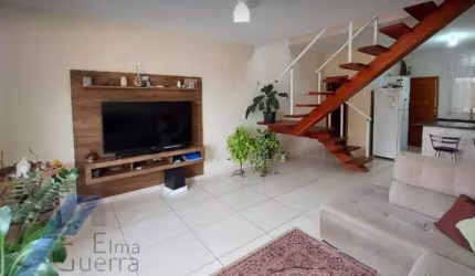 Ubatuba, Horto - Casa sobrado geminado com 02 suites com ponto comercial.