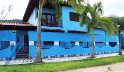 Ubatuba, Pereque-açú - Lindo Sobrado 07 Dormitorios ( sendo 02) - 283 M2 de Terreno.