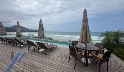Ubatuba, Praia Grande - Apartamento com vista para o mar, com 02 dormitórios e área de lazer completa..