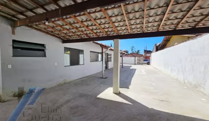 Ubatuba, Pereque Açu - Casa com 0 dormitórios sendo 01 suíte com terreno de 250 m2.