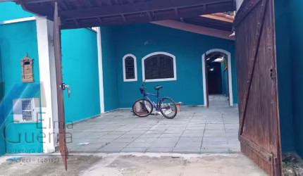 Ubatuba, Perequê Açu - Casa geminada com 02 dormitórios, sendo 01 suíte.