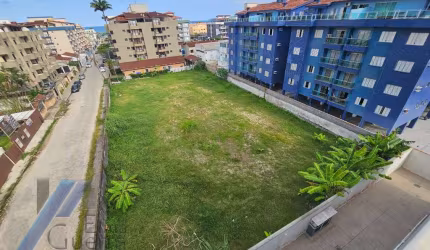 Ubatuba, Praia Grande - Área com 960 m², à 400 metros do mar.