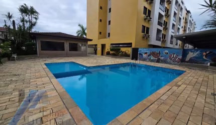 Ubatuba, Praia Grande - Apartamento com 02 dormitórios sendo 01 suíte a 200 metros do mar.