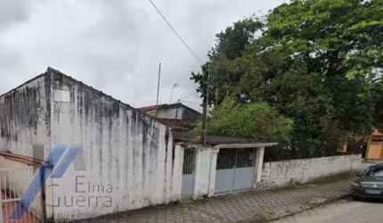 Ubatuba, Centro - Terreno bem localizado com 305m2 , doc. de escritura.