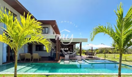 Praia do Forte| Casa Duplex Luxuosa com 490m²| 5 Suítes| 4 Vagas