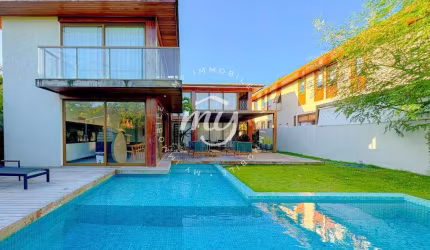 Praia do Forte| Casa Duplex Alto Padrão com 463m²| 5 Suites| Mobiliada| no Piscinas Naturais