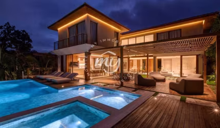 Praia do Forte| Casa Duplex com 709m²|  Suites| Mobiliada| Piscina