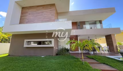 Guarajuba| Casa Duplex com 250m²| 5 Suites| 2 Vagas| Piscina| Semi mobiliada| Energia Solar