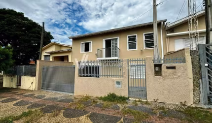 Casa com 3 quartos à venda na Vila São José, Valinhos , 294 m2 por R$ 745.000