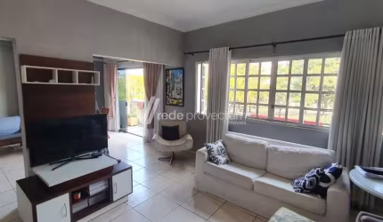 Casa com 4 quartos à venda na Rua da Abolição, 3525, Swift, Campinas, 220 m2 por R$ 636.000
