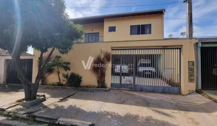 Casa com 4 quartos à venda na Rua Célia Aparecida Gianpaul Andre, 216, Betel, Paulínia, 248 m2 por R$ 850.000