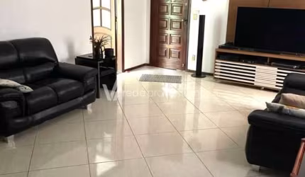 Casa com 3 quartos à venda na Rua São José do Rio Preto, 783, Jardim Nova Europa, Campinas, 141 m2 por R$ 590.000