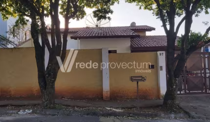 Casa com 3 quartos à venda na Ângelo Torres, 97, Vila Mário Finotelli, Jaguariúna, 97 m2 por R$ 450.000