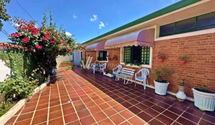 Casa com 4 quartos à venda na Rua Teófilo Braga, 515, Jardim Nossa Senhora Auxiliadora, Campinas, 234 m2 por R$ 900.000