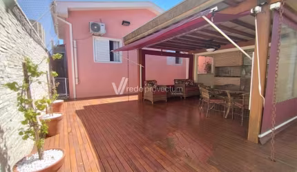 Casa com 3 quartos à venda na Rua Taquarituba, 253, Jardim Nova Europa, Campinas, 261 m2 por R$ 950.000