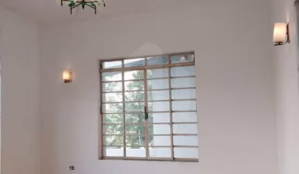 Casa sobrado, 100m2, Bairro Jardim Juá, São Paulo, contendo 03 dormitórios, sala ampla, piso taco, 02 banheiros, cozinha grande, lavanderia