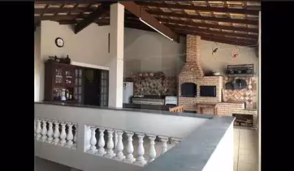 Casa à venda de 200m² com 3 quartos e churrasqueira em Osasco.