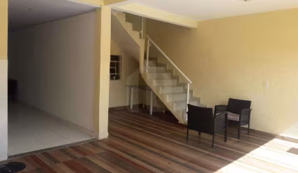 Casa sobrado com 2 dormitórios e 2 vagas à venda no PEstana