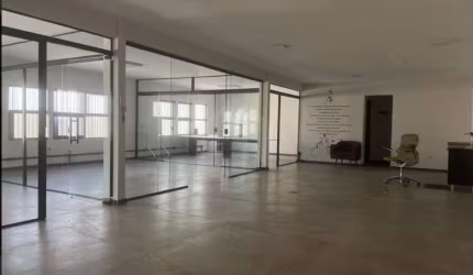EXCELENTE PONTO COMERCIAL - LOJA E SALAS  PARA LOCAÇÃO OU VENDA
