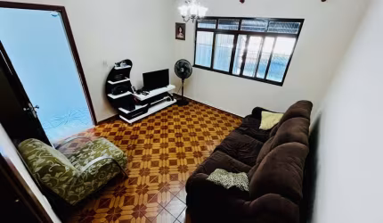 Casa 166m² à venda no Rochdale com 2 dormitórios