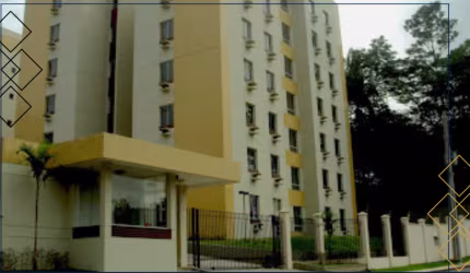 Disponível para venda, Apartamento, tipo 3 quartos com uma suíte, na Augusto Montenegro