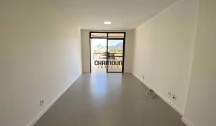 Apartamento reformado com 2 suítes, 2 varandas e 1 vaga a venda na Praia do Morro, Guarapari/ES.