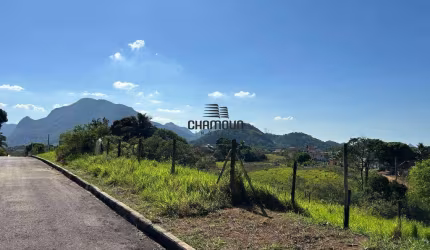 Lote com 450 m2, 15 m de frente por 30 m, cercado com arame.. Em Guarapari ES . Bairro Fatima, Cidade Jardim