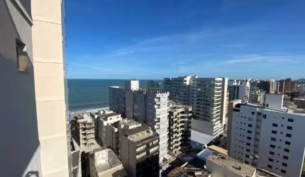 Apartamento de 2 quartos, varanda com vista para o mar e área de lazer a venda na Praia do Morro, Guarapari/ES.