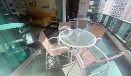 Apartamento com 3 quartos à venda na Rua Sorocaba, --, Pitangueiras, Guarujá por R$ 1.300.000