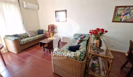 Apartamento com 3 quartos à venda na Rua Santos, --, Pitangueiras, Guarujá por R$ 550.000