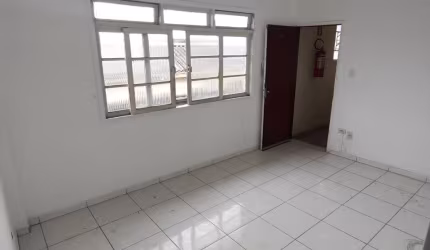 Vende-se Apto 2 Qtos Garagem privativa no Centro de São Vicente